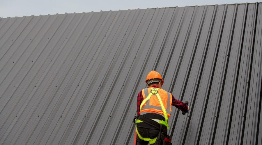 Professional metal roof installation services in Lincoln, TX